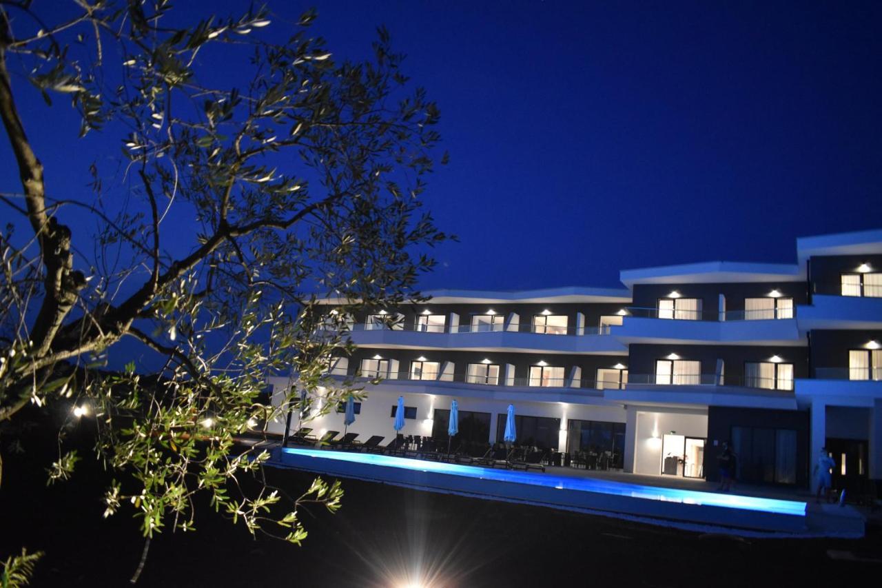 Hotel Delfin Lanterna Tar-Vabriga Exterior photo